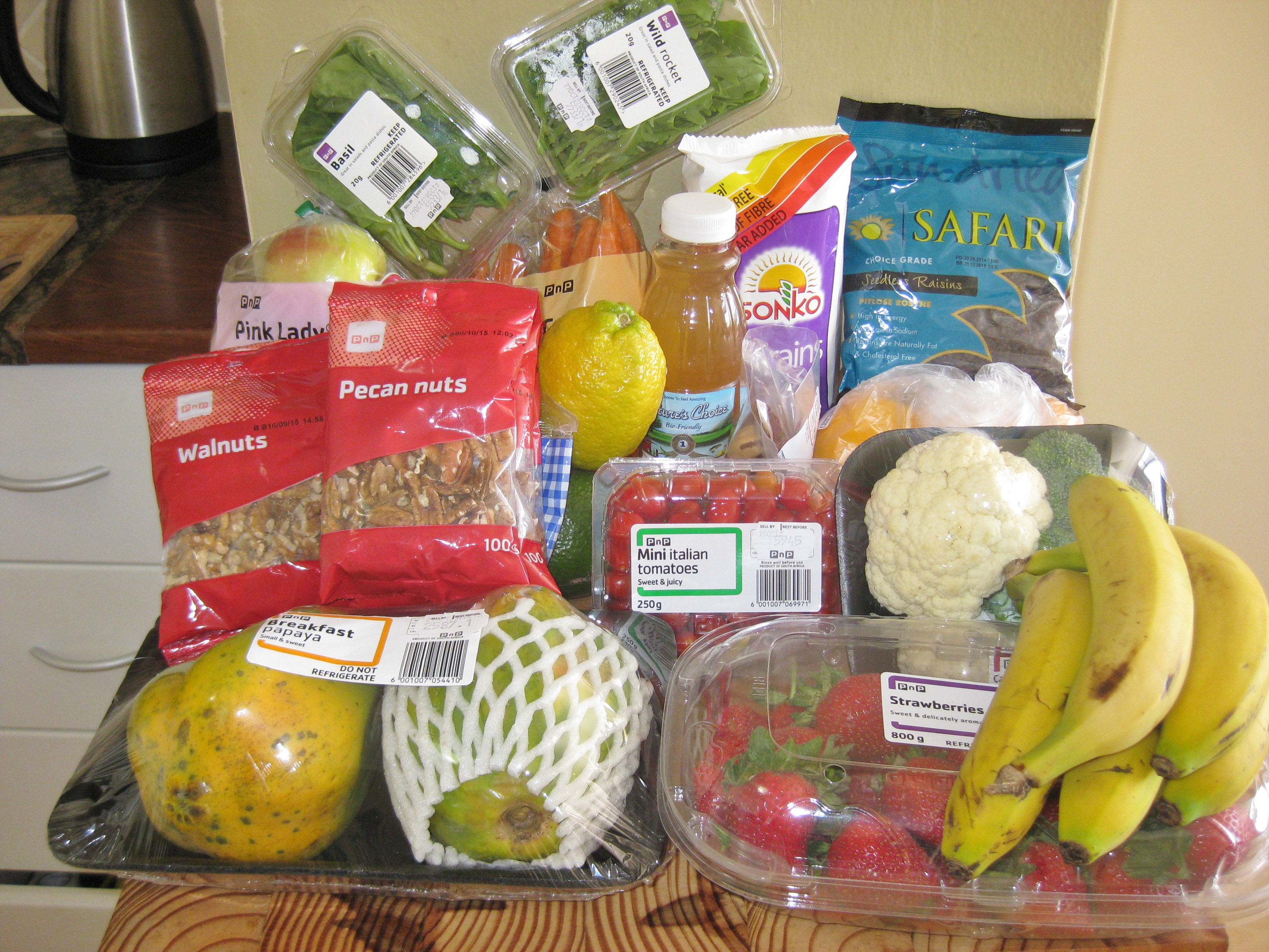 2014-10-26-healthy-grocery-shopping-south-africa-akins-international